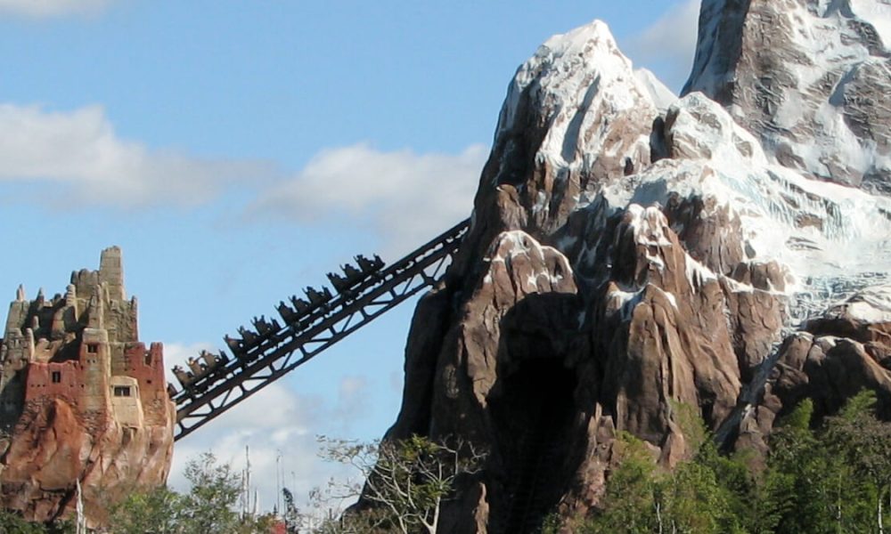 https://jimhillmedia.com/wp-content/uploads/2006/02/expedition-everest-disney-1000x600.jpg