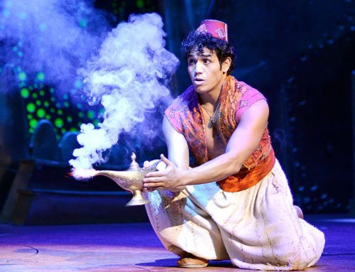 Watch Major Attaway Magically Transform Into the Genie from Disney's ' Aladdin' on Broadway